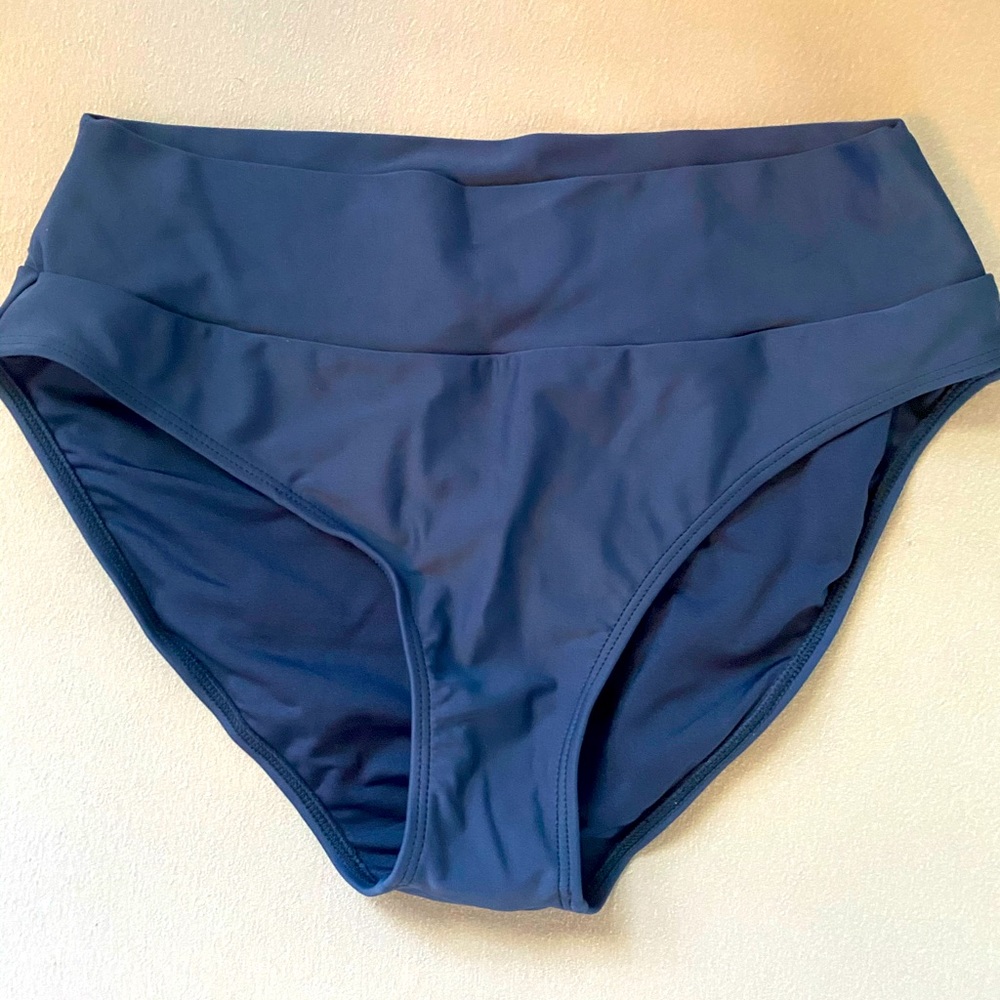NAVY TUMMY TUK SWIM BOTTOM -NWT